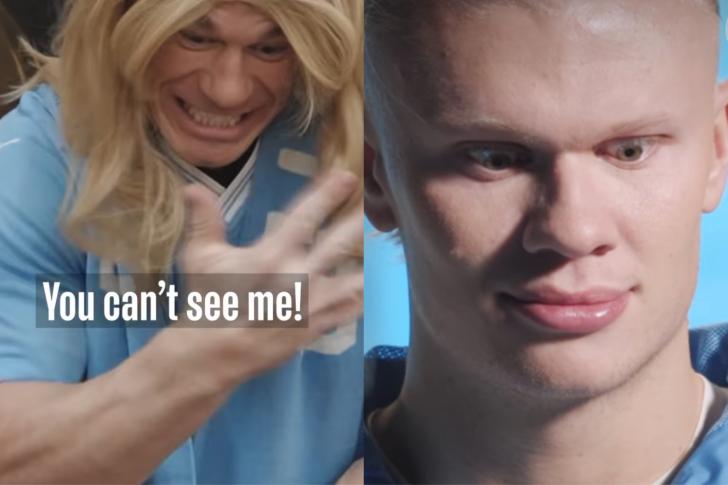 Erling Haaland con la maglia del manchester city ejohn cena che lo imita